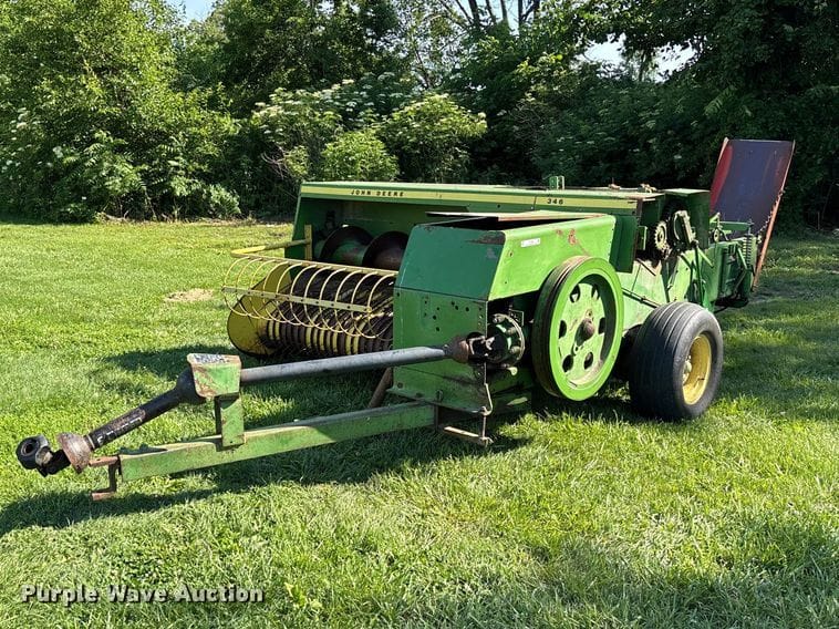 John Deere 346 Equipment Image0