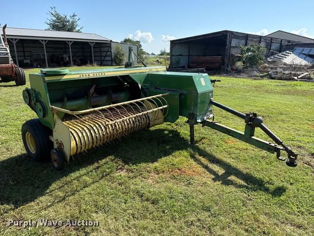 Image of John Deere 346 equipment image 2