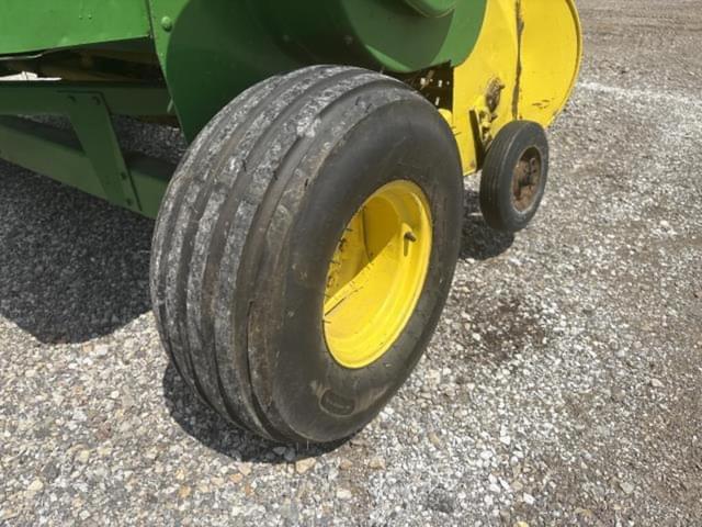 Image of John Deere 346 equipment image 4