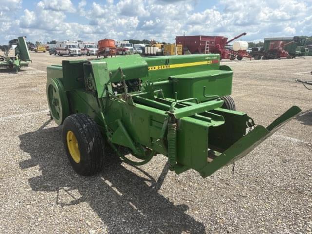 Image of John Deere 346 equipment image 2