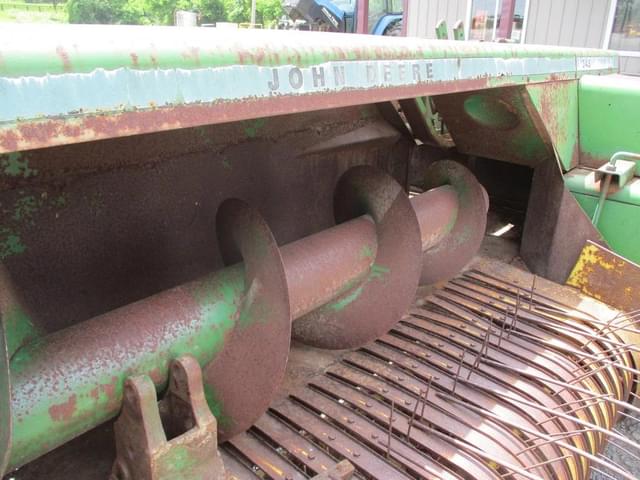 Image of John Deere 346 equipment image 3