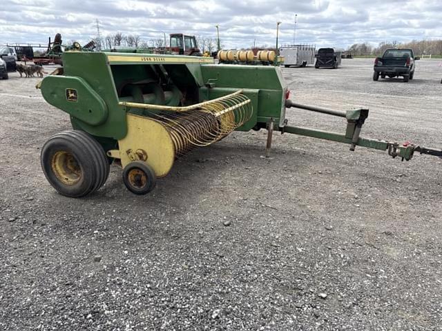 Image of John Deere 346 equipment image 3