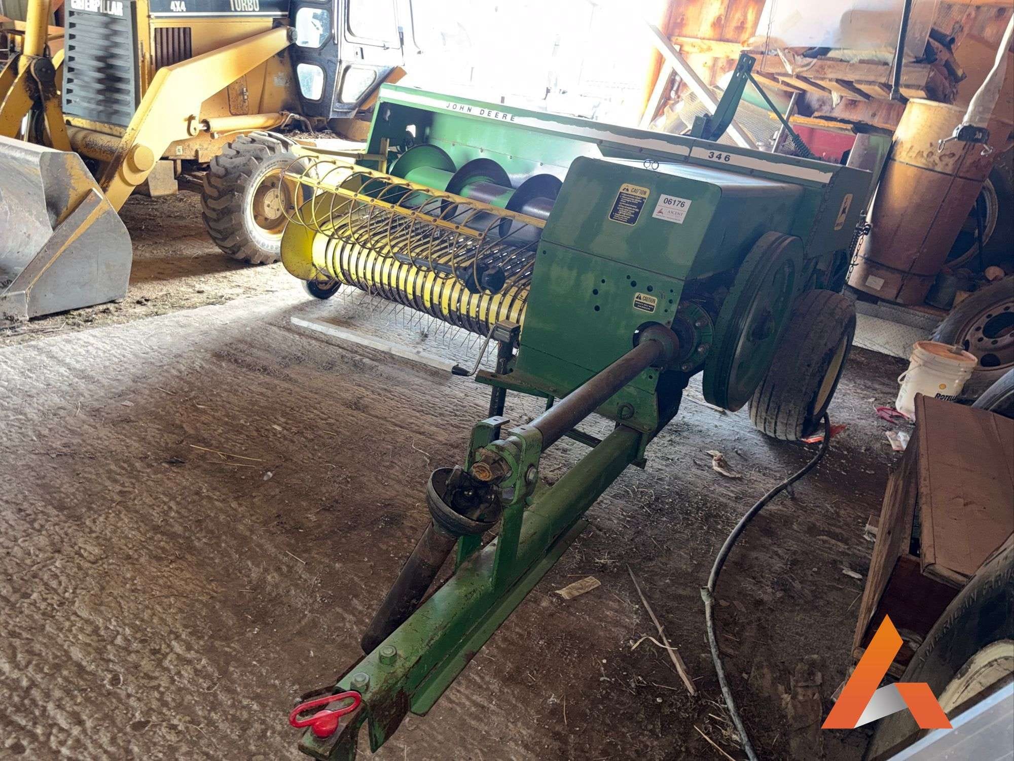 John Deere 346 Equipment Image0