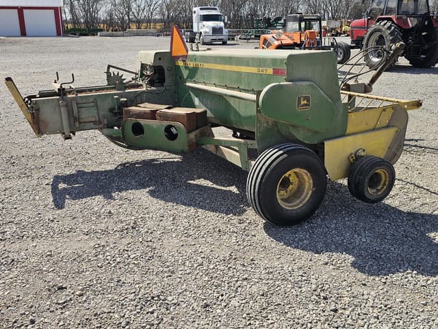 Image of John Deere 347 equipment image 4