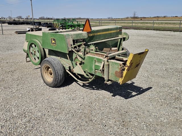 Image of John Deere 347 equipment image 2