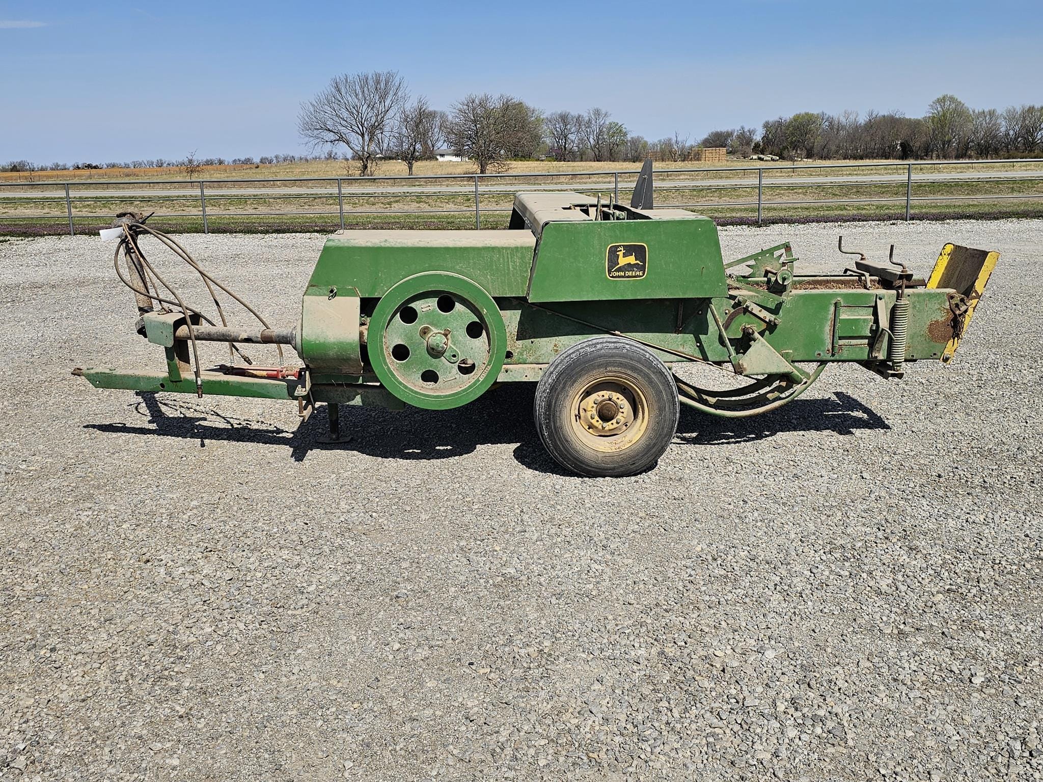 John Deere 347 Equipment Image0