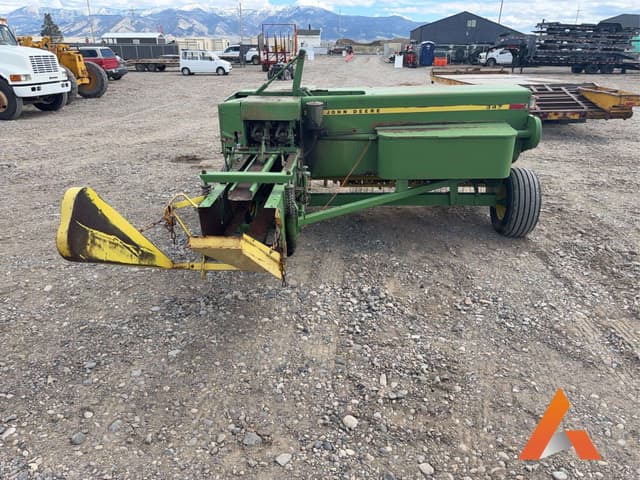 Image of John Deere 347 equipment image 3