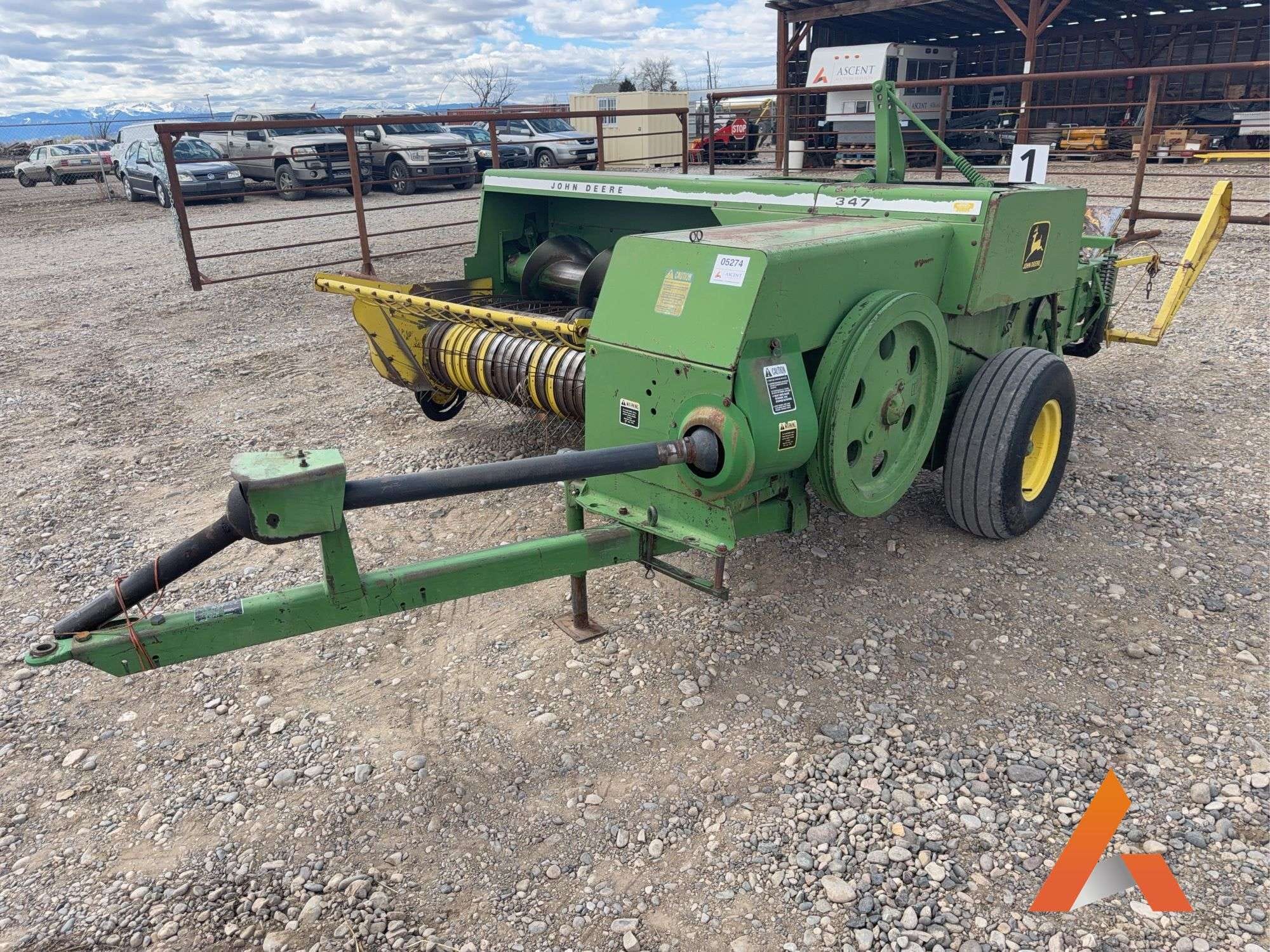 John Deere 347 Equipment Image0
