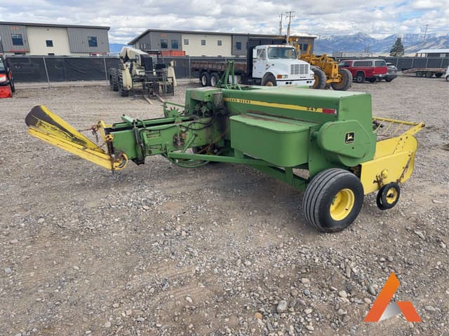 Image of John Deere 347 equipment image 4