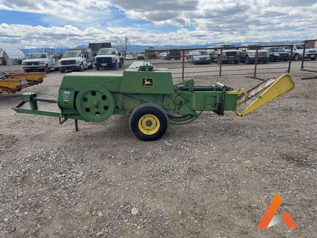Image of John Deere 347 equipment image 1