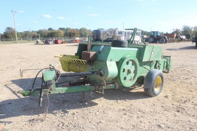Image of John Deere 347 equipment image 1
