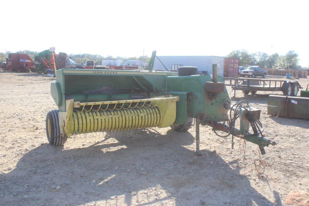 Image of John Deere 347 Primary image