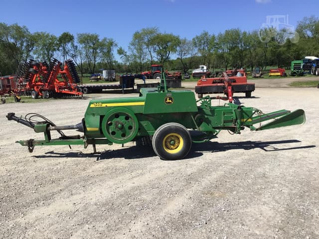 Image of John Deere 348 equipment image 4