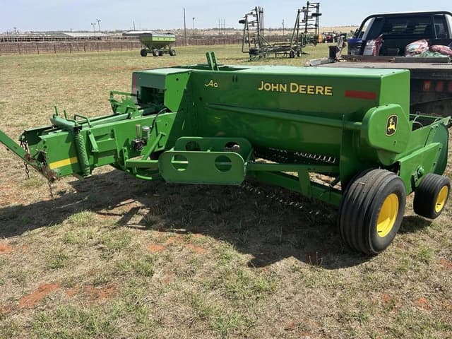 Image of John Deere 348 equipment image 2