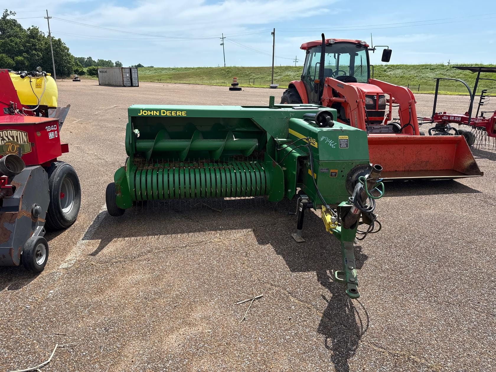 John Deere 348 Equipment Image0