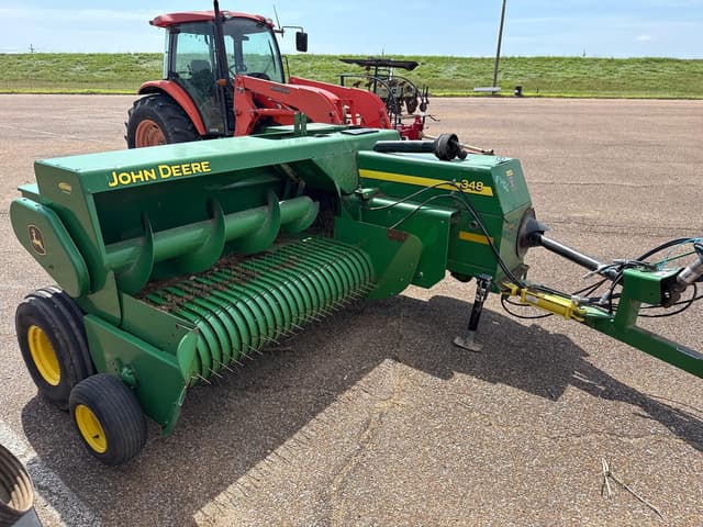 Image of John Deere 348 equipment image 3