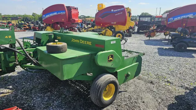 Image of John Deere 348 equipment image 2