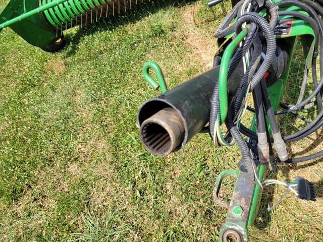 Image of John Deere 348 equipment image 3
