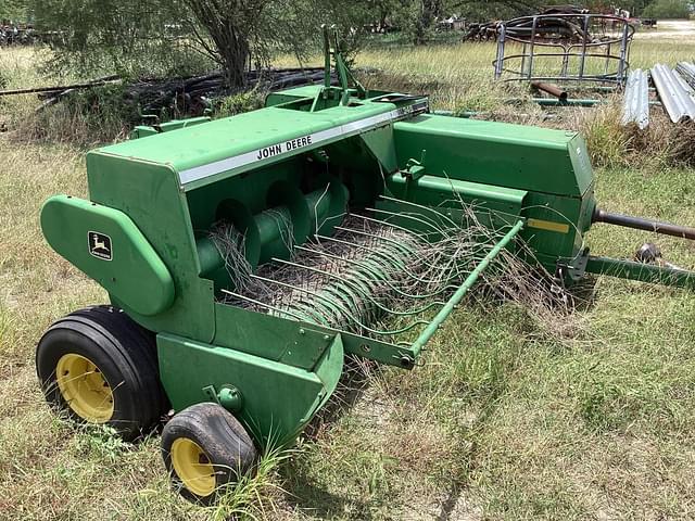 Image of John Deere 348 equipment image 2