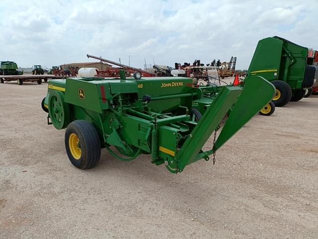 Image of John Deere 348 equipment image 1