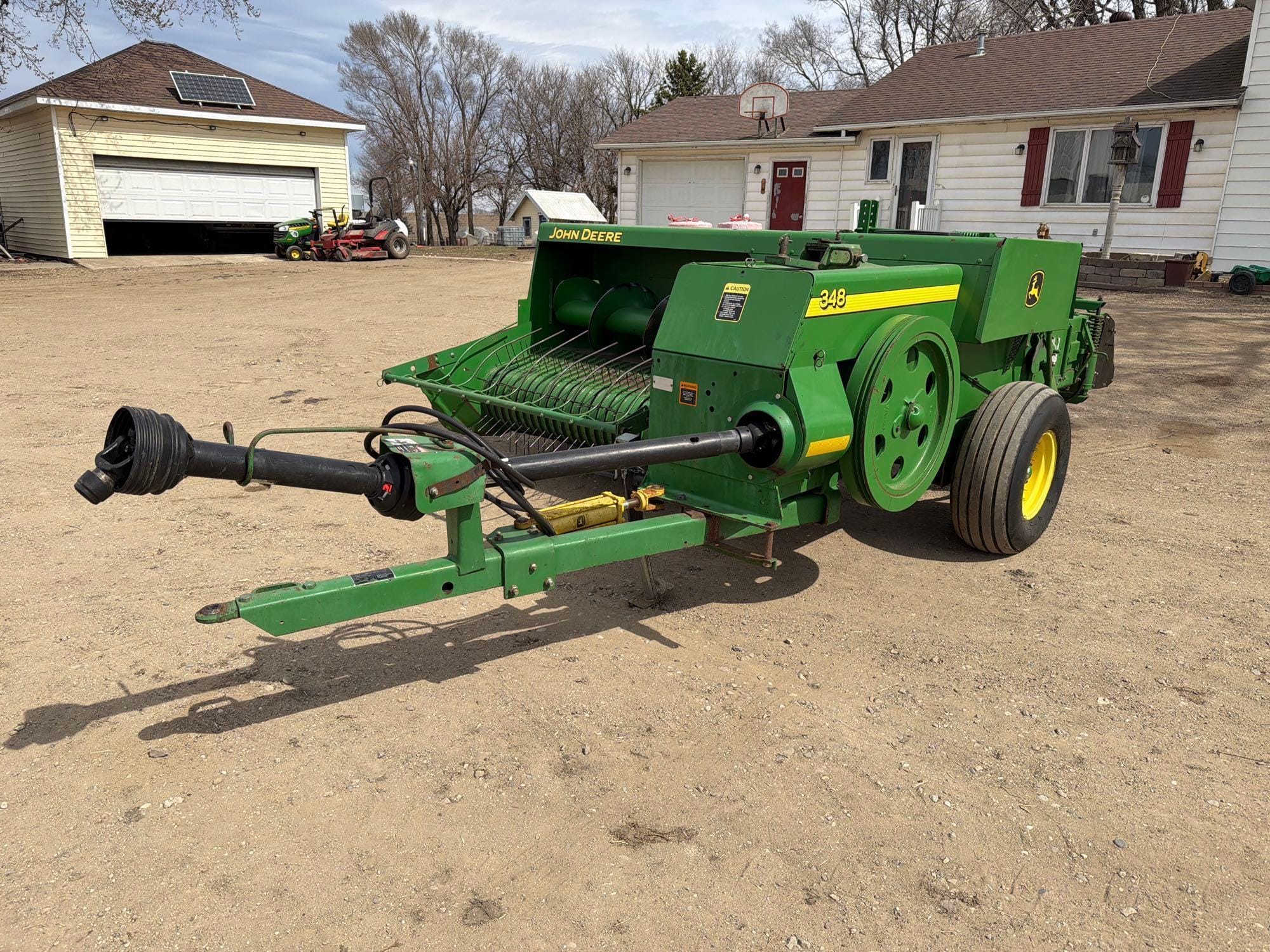 John Deere 348 Equipment Image0