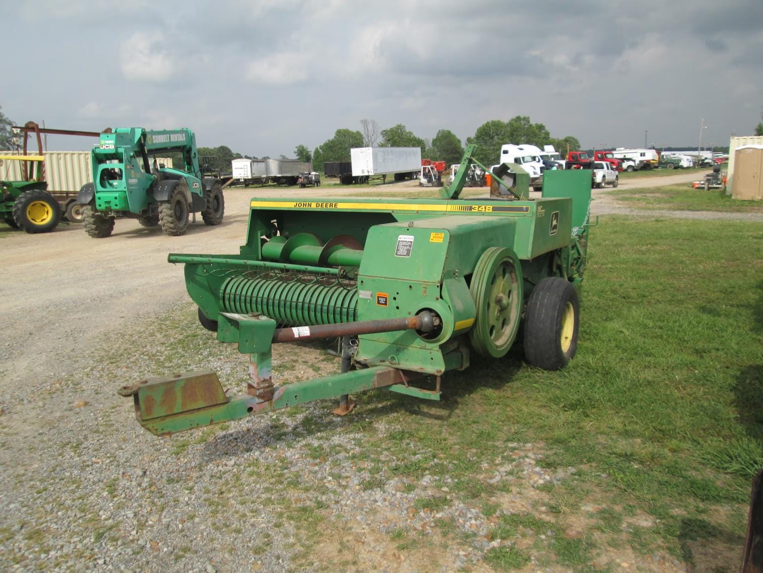 John Deere 348 Equipment Image0