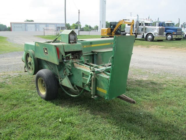Image of John Deere 348 equipment image 3