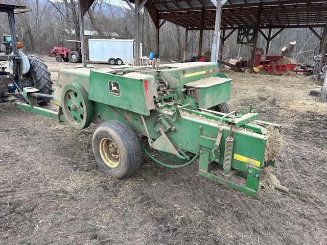 Image of John Deere 348 equipment image 2