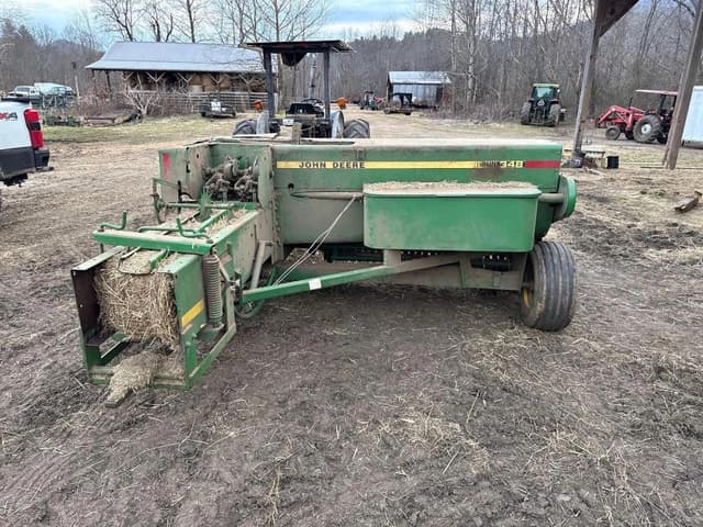 Image of John Deere 348 equipment image 3