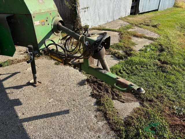 Image of John Deere 348 equipment image 2