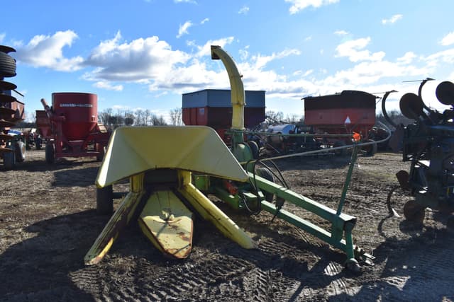 Image of John Deere 35 equipment image 2