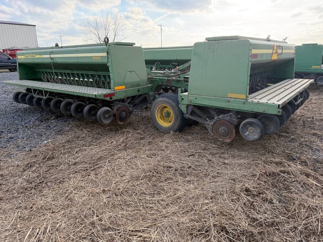 Image of John Deere 455 equipment image 3