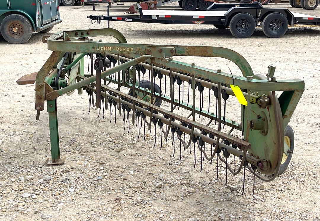 Image of John Deere 350 Primary image