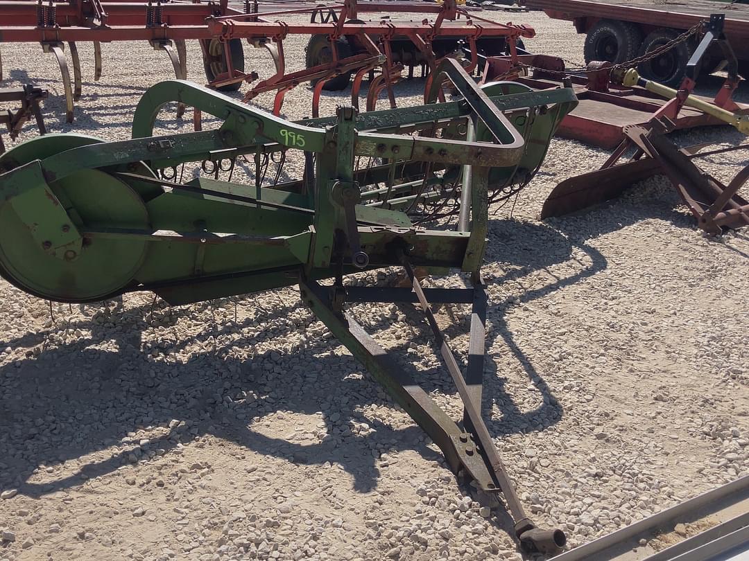Image of John Deere 350 Image 0