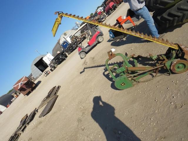 Image of John Deere 350 equipment image 2
