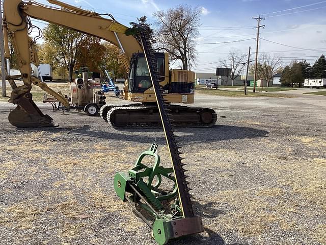 Image of John Deere 350 equipment image 3