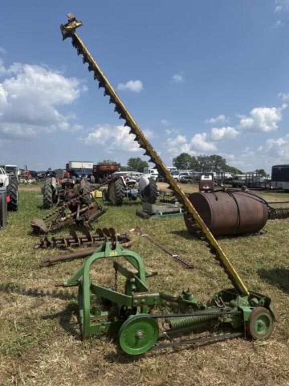 Image of John Deere 350 equipment image 1