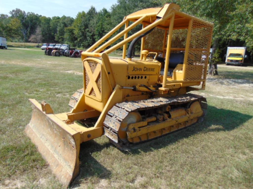 Image of John Deere 350B Primary image