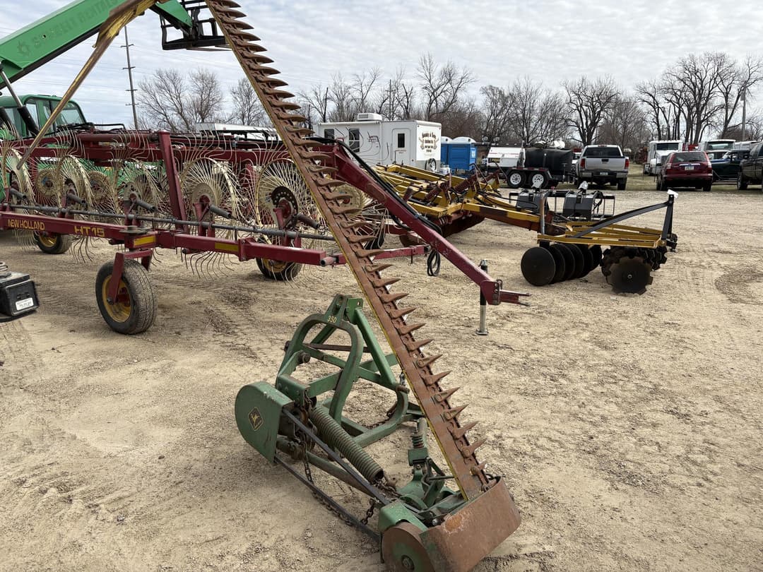 Image of John Deere 350 Image 1