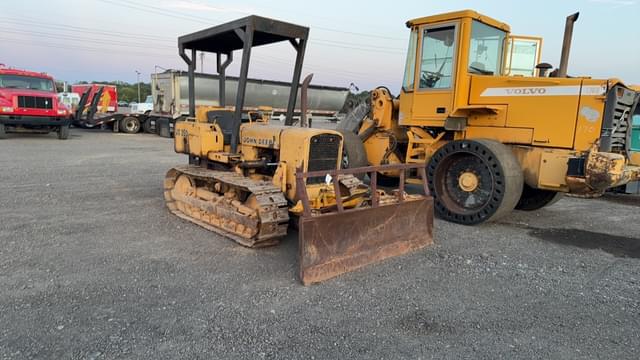 Image of John Deere 350 equipment image 2