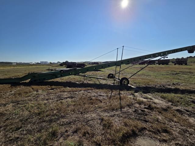 Image of John Deere 350 equipment image 2