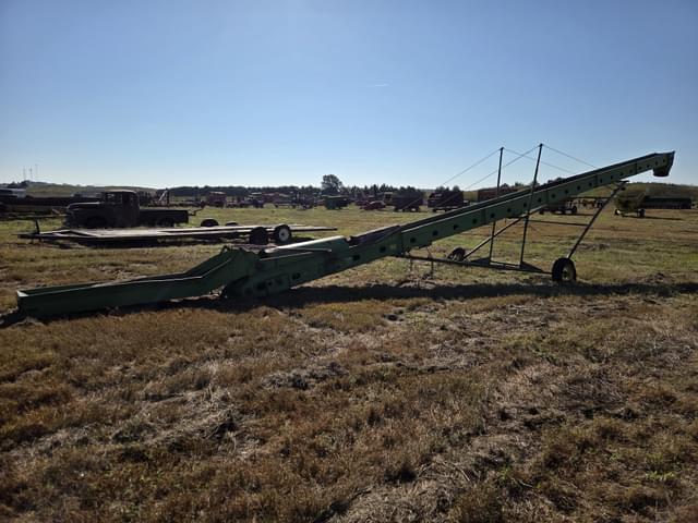 Image of John Deere 350 equipment image 1