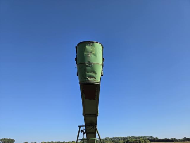 Image of John Deere 350 equipment image 4