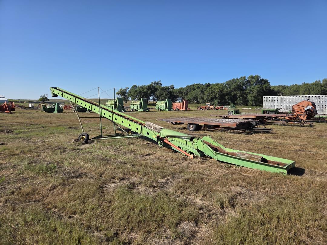 Image of John Deere 350 Primary image