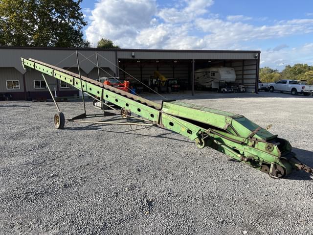 Image of John Deere 350 equipment image 3