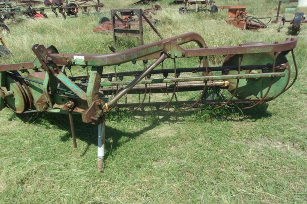 John Deere 350 Equipment Image0