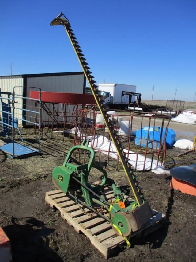 Image of John Deere 350 equipment image 1