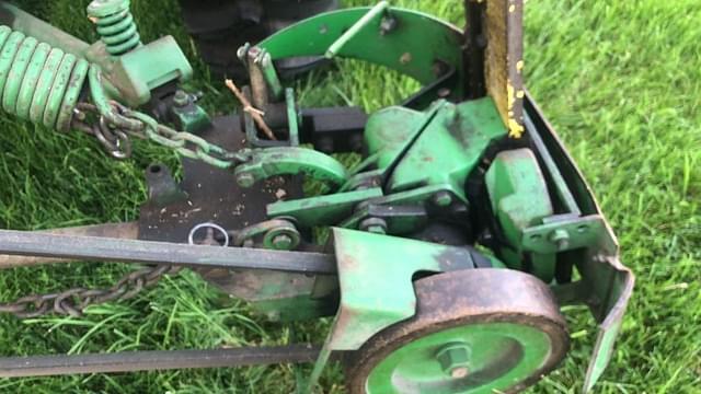 Image of John Deere 350 equipment image 4