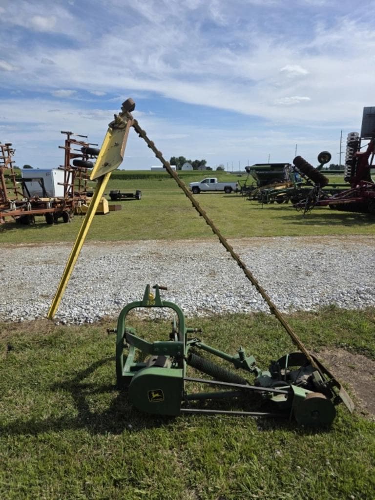 Image of John Deere 350 Image 1