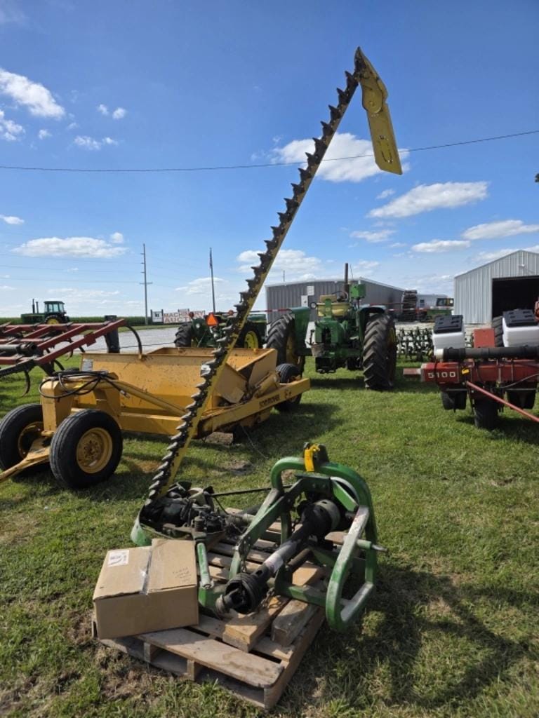 John Deere 350 Equipment Image0